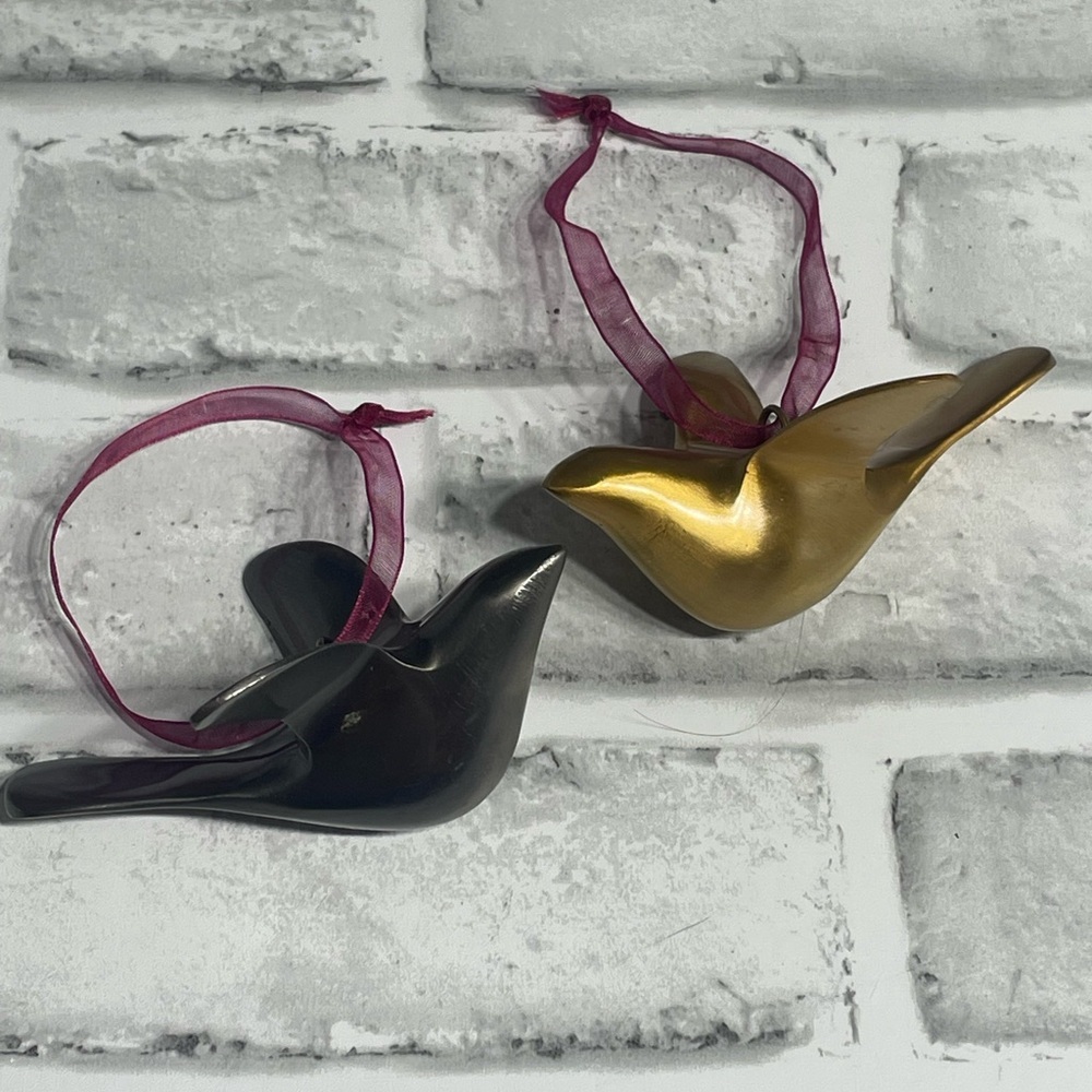 Dove ornaments brass and pewter (gold/silver) Preowned. Made in India. Scratches